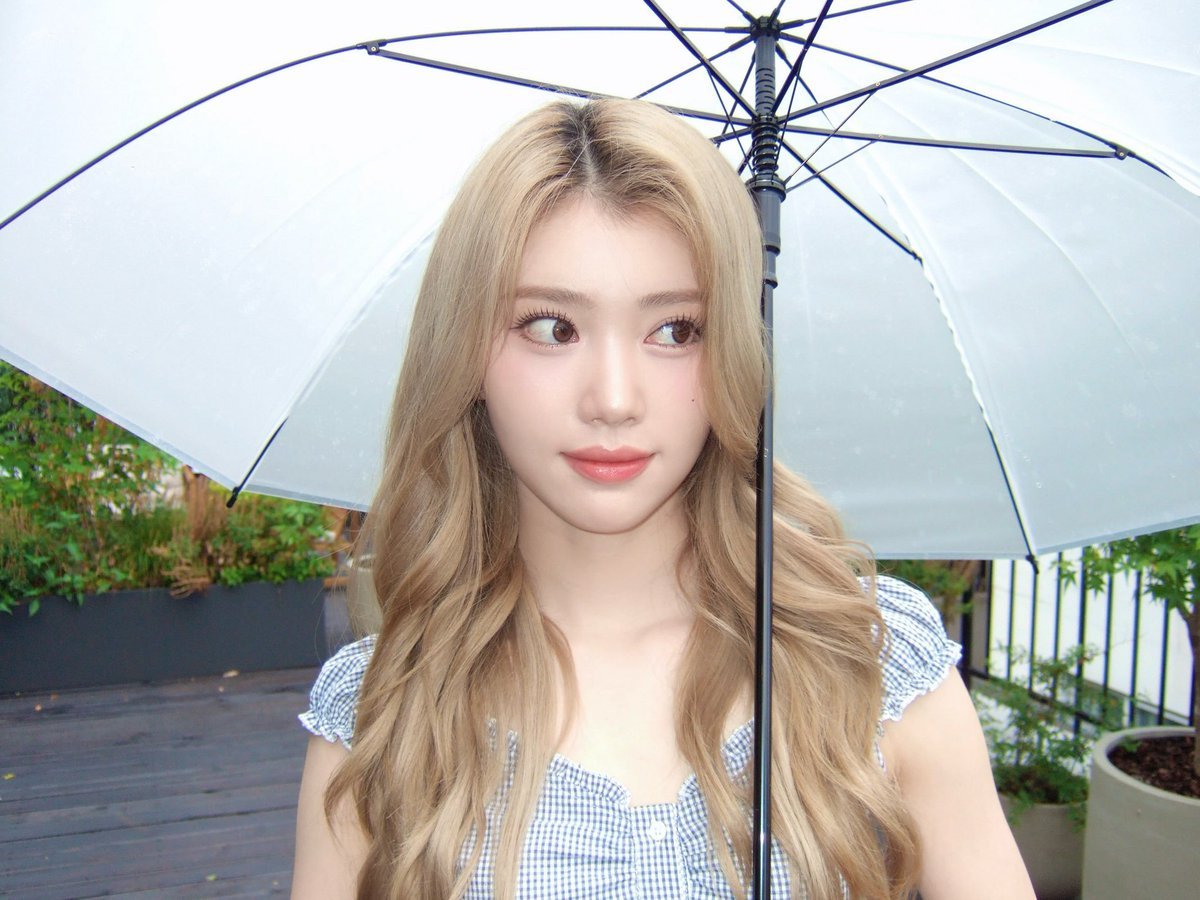 XIAOTINGslast's tweet photo. Sama-sama blonde yaaa. https://t.co/MW0bL4q99m