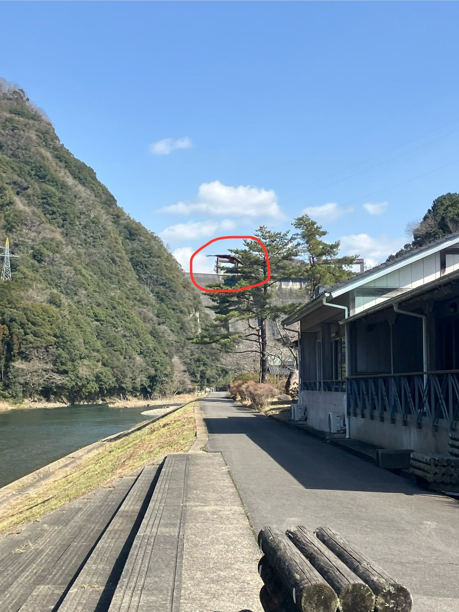sugihara_npm's tweet photo. 阿武川温泉公園キャンプ場です

約1年半前、萩を去る前の最後の土曜に川を眺めていたらトンビに激突されたのを思い出しました

温泉はサウナ付、すぐ横にあるイタリア料理屋さんもめちゃくちゃ美味しいし店員さんがフレンドリー

キャンプは1人310円という圧倒的なコスパ

久しぶりに来れて良かった https://t.co/vvIvDOMnhk