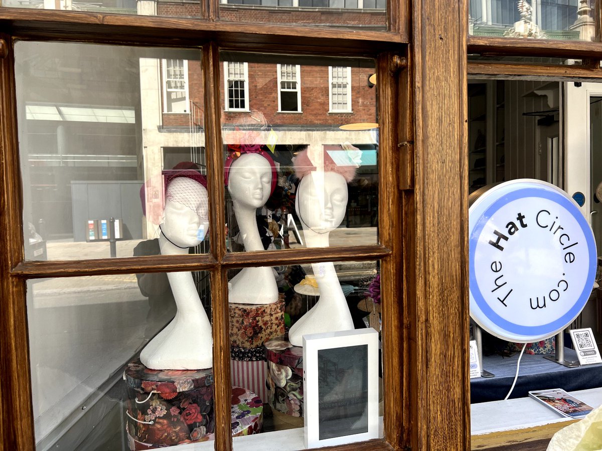 DelorisComvid6's tweet photo. We loved having you at Hatmosphere London Hat Week 2022. See you again soon. Join our community via the link in bio. Shop fashion, home accessories and beauty at The Accessory Circle, and beautiful hats at The Hat Circle. https://t.co/kTi7Orirmb