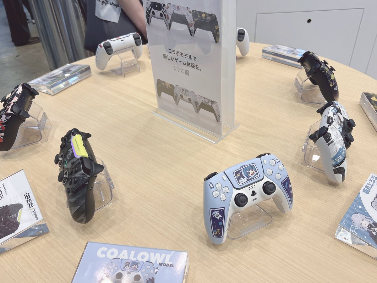 hanataba_yuiha's tweet photo. #AndGAMER さん【HALL11-C03】
AIM1のキーボード「瞬」が展示されてたよ✨
私も普段から使っているキーボードで
使いやすいのと見た目も洗練されてます!
色合いが素敵なマウスパッドもあって
触り心地が違うのも楽しかったよ🫶
コントローラーも種類が豊富で
気になるものばかり…!!!
#TGS2026 https://t.co/9FmeiQWQ7q