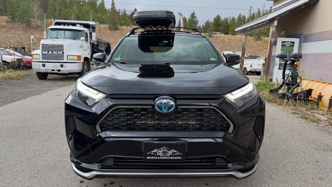 ElodiaDrapeeof's tweet photo. 2023 Toyota RAV4 Prime SE! Full interior detailing, dog hair removal, and seat shampooing. For a FREE quote, call or text: 860-707-9602 https://t.co/GA1KKqsIkJ