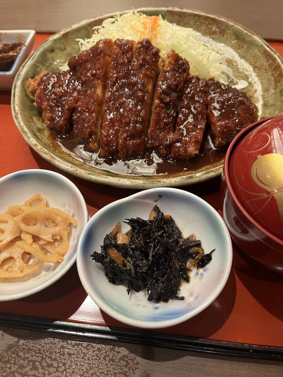 qxbe8o's tweet photo. 名古屋^_^
#ちいかわ  #名古屋パルコ https://t.co/T9sdCjoTJi