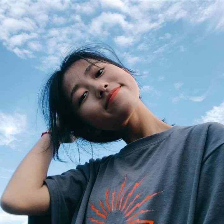 KatherineTbbk's tweet photo. sometimes the best response is just a blank stare back at the void until it gets awkward enough to blink first 🙃 https://t.co/VThi2H8aNW