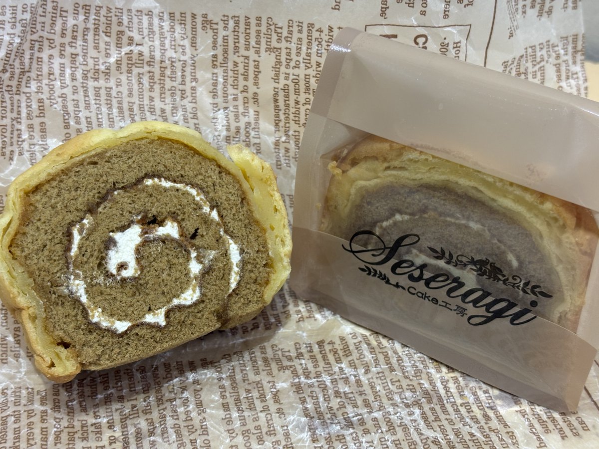 nowamart's tweet photo. こんにちは😊のわまーとです。
ケーキ工房せせらぎさんのモカロール
入荷しました🎵コーヒー味のやわらかいスポンジでシューロールで巻いてあります。甘さ控えめのロールケーキです。是非ご賞味ください😊　　　　　　　　　　　　#のわまーと#宇奈月温泉駅#お土産#ケーキ#デザート#せせらぎ https://t.co/TSPd5ke2ib