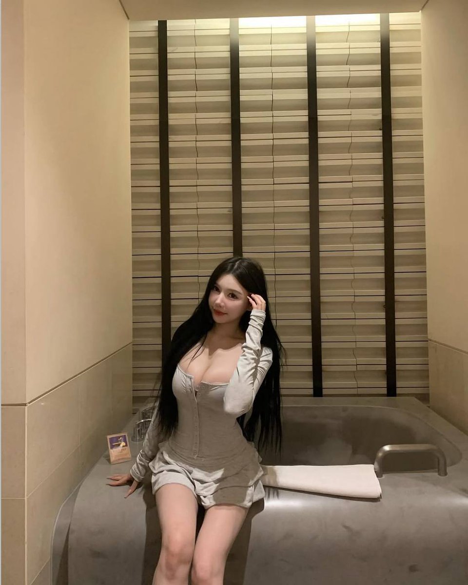 6God__6's tweet photo. 滨州市博兴县锦秋文化广场
👉助理@sekimofu1
老师079
看上了请截图妹子和排号便客服快速安排
#滨州
勇敢丰盈，自在如风。 https://t.co/kpBP5U6xwW