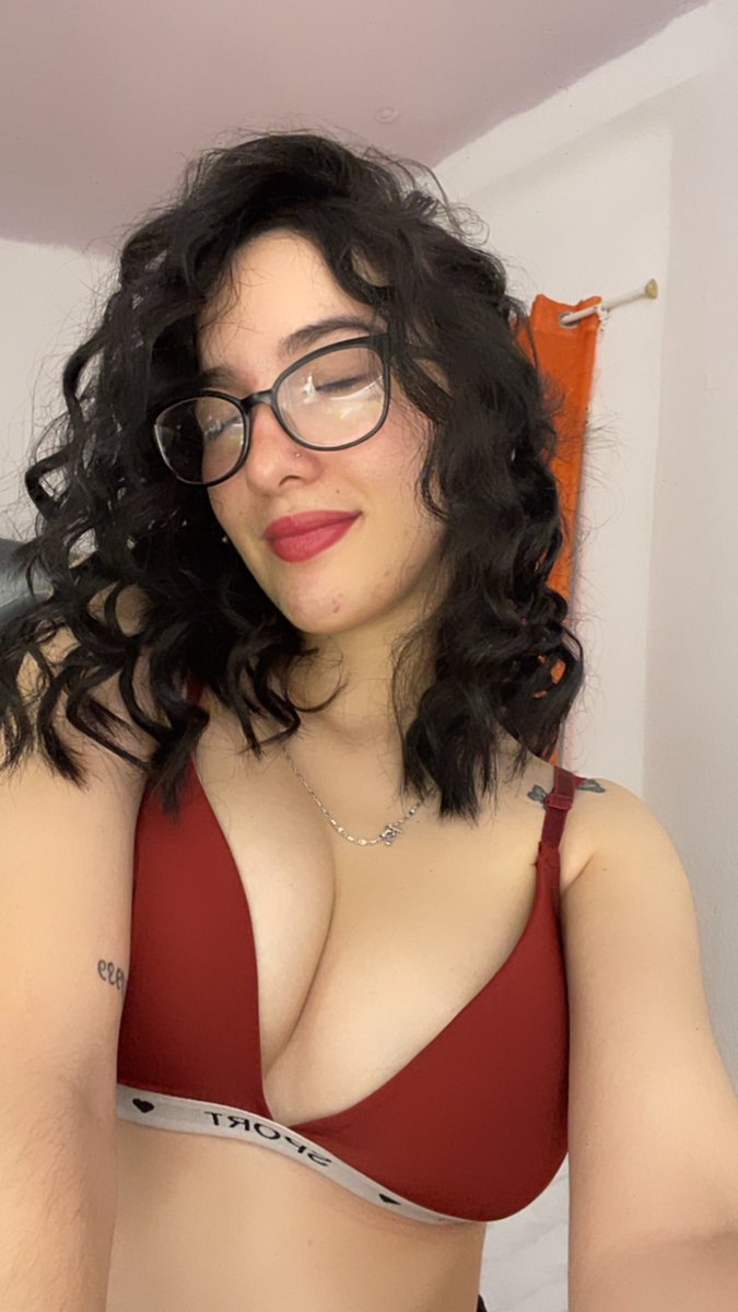 Miasecret1940's tweet photo. Hola🥵
https://t.co/Pi4a93yMGH🔥
#Virtualbae https://t.co/iu9hU9L3Ki