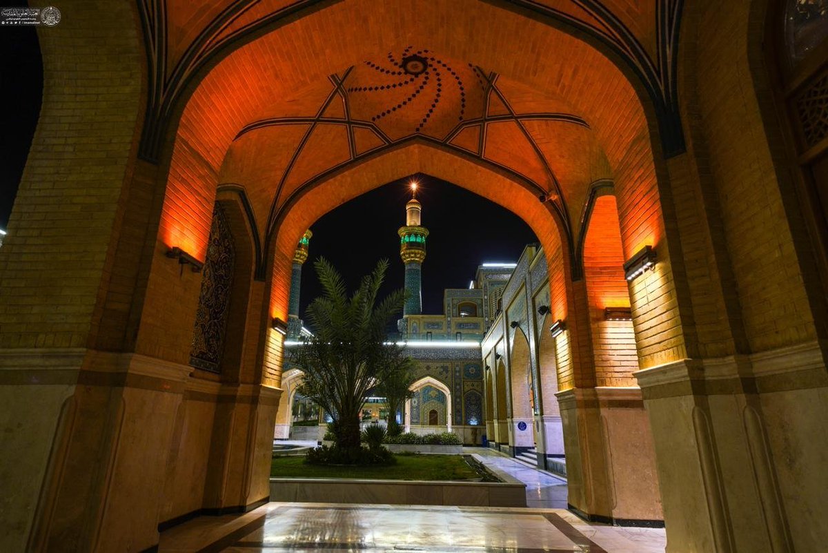 Imamalinet_tr's tweet photo. السَّلَامُ عَلَیْکَ أَیُّهَا الصِّدِّیقُ الْأَکْبَرُ
Selam olsun sana, ey en büyük sıddık!
#Selam
#türbe
#photo
#necef
#Hzali https://t.co/XoPzPCFQQY
