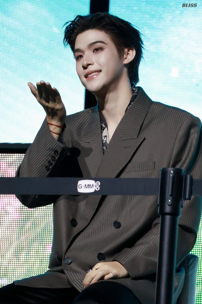 Bliss_SkyNani's tweet photo. 20260919 : SkyNani S To The N Fancon D1

พี่สกายผมดำโคตรดี๊ดี๊ดี๊ดี!!!😭

SKYNANI INFINITE JOURNEY
#SkyNaniSToTheNFanconD1
#skywongravee @skywongraveee https://t.co/JyqgYDOOWE