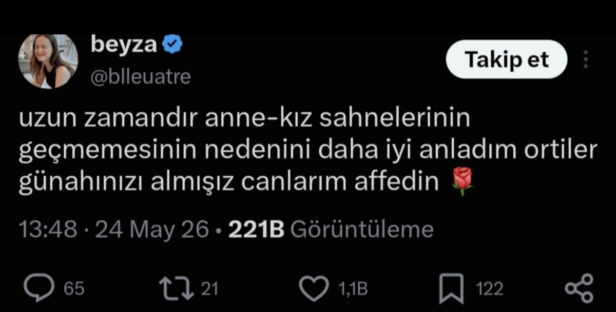 Romione888's tweet photo. Kamera arkalarında denizin her mimiğini eleştirip anne kız sahnelerinin geçmeme sebebi olarak onu gösterin bu da yetmezmiş gibi anne kız sahnelerinin geçmeyişini kadının kendi hayatında çocuk sahibi olmak istememesine bağlayın ama biz denizi eleştirmiyoruz deyip paragraf döşeyin+ https://t.co/gUaiLTZDZP