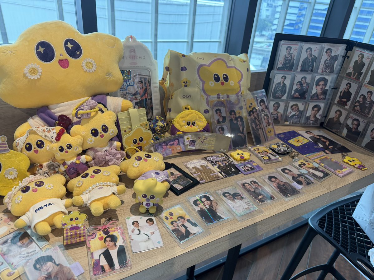 indailies's tweet photo. DedeLyly, Ceri has a lot of twins here in Malaysia. ABC fam are so loved here 💛💜⭐️￼￼￼

#อู๋บูม #AouBoom #CERI https://t.co/VXEQvF2QPb