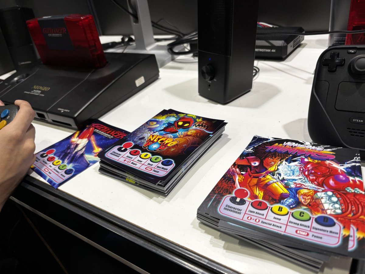 hide_loopcube's tweet photo. ネオジオ版『グレイランサー』見てきた！
・AESとMVS両方発売する
・SNKのオフィシャルでは無い
・REAL AESで動くから試してないけどAES+で動くと思う、動いたらいいな
・日本のお店では売らないからサイト確認して！
って事を5歳みたいな英語力で聞いたよw
#TGS2026 https://t.co/wx56YxUyaQ