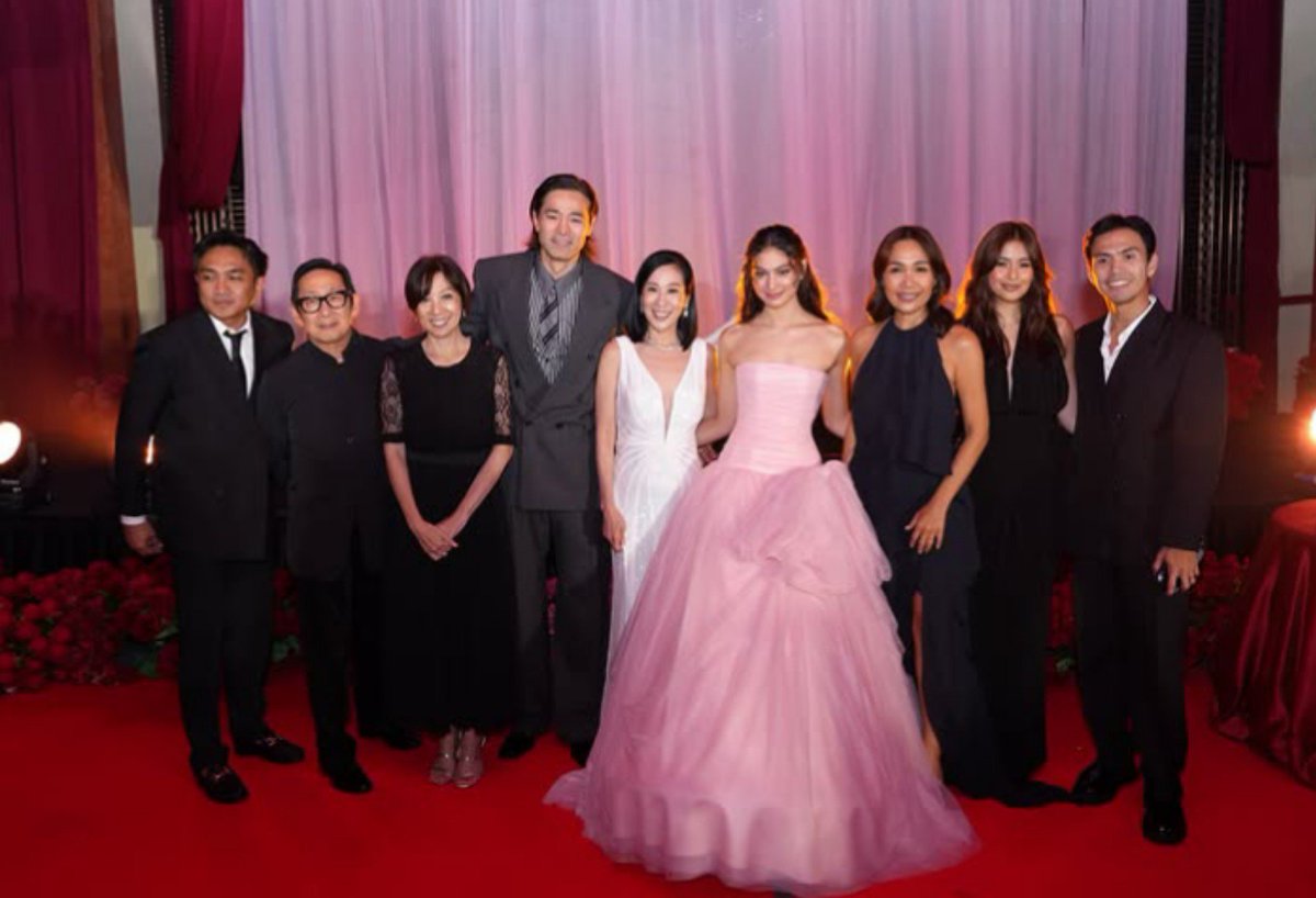 mrgdfan's tweet photo. she's only 3 years in showbiz pero ganito na kalawak ang connection nya at sobrang well-loved by her co-stars... I'm such a proud mama

#CharlieFleming https://t.co/Q9WjV9skp1
