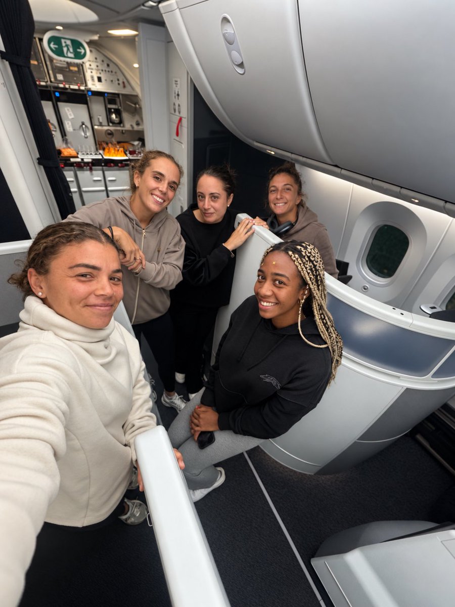 JasminePaolini's tweet photo. Off to Shenzhen! 🇨🇳

飞往深圳，马上见，中国！

@BJKCup https://t.co/Cs20lxv6mR