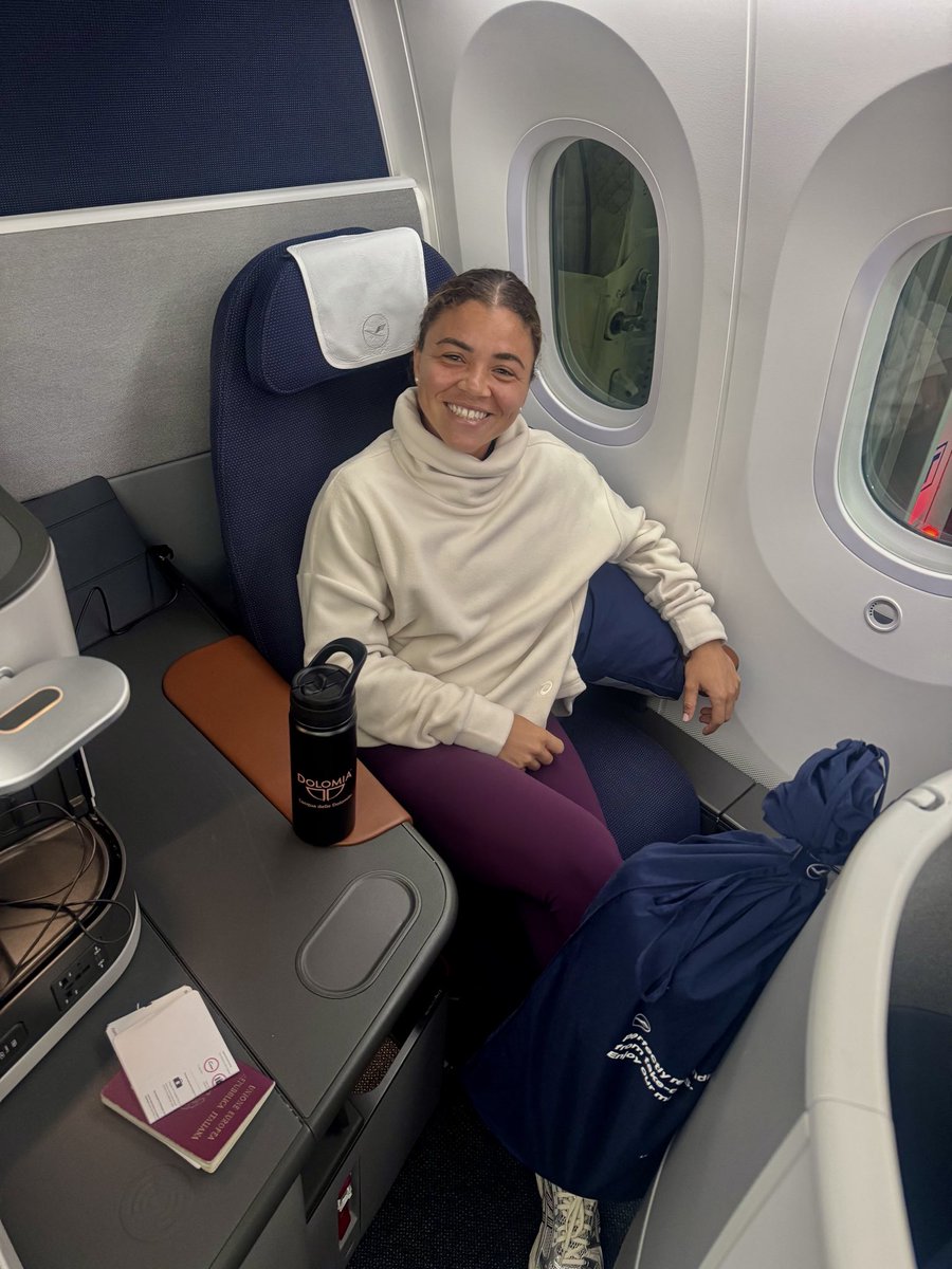 JasminePaolini's tweet photo. Off to Shenzhen! 🇨🇳

飞往深圳，马上见，中国！

@BJKCup https://t.co/Cs20lxv6mR