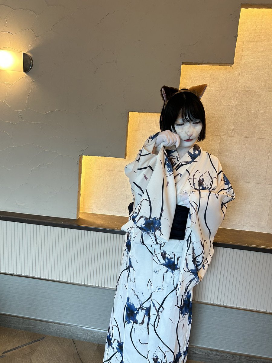 pt3umjy's tweet photo. 猫になってきました🐈
はなぎんさんが写真いっぱい撮ってくれた https://t.co/B2lLBl2yja