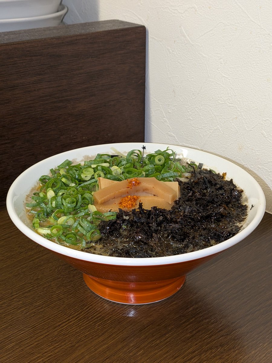k6343_'s tweet photo. 今日夜営業では
「ピリ辛煮干し鶏白湯」
やります🔥
濃厚な仕上がりです。
是非ご賞味ください！ https://t.co/oJH1p7j1sQ