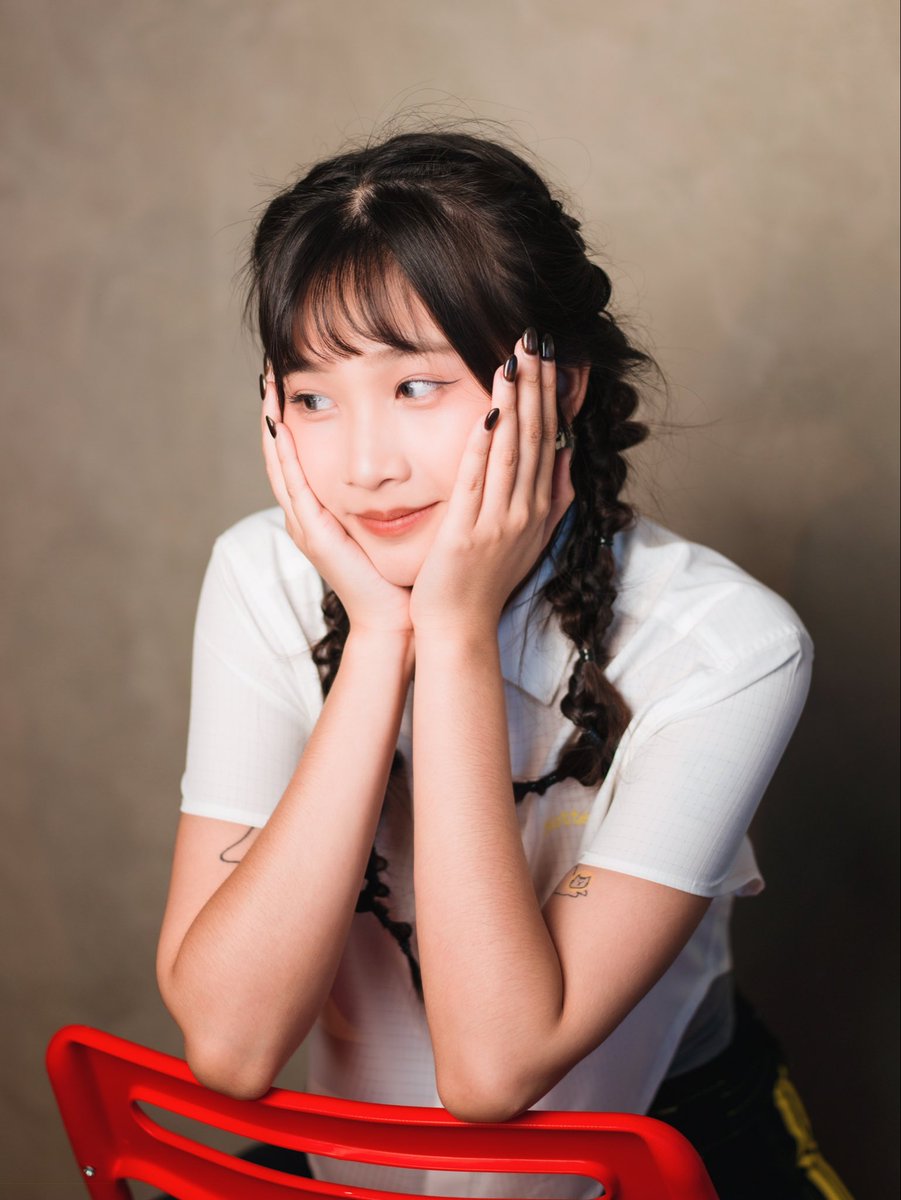 ruby0818__'s tweet photo. 瀏海有自己的想法😓 https://t.co/iUQSyj8yzy