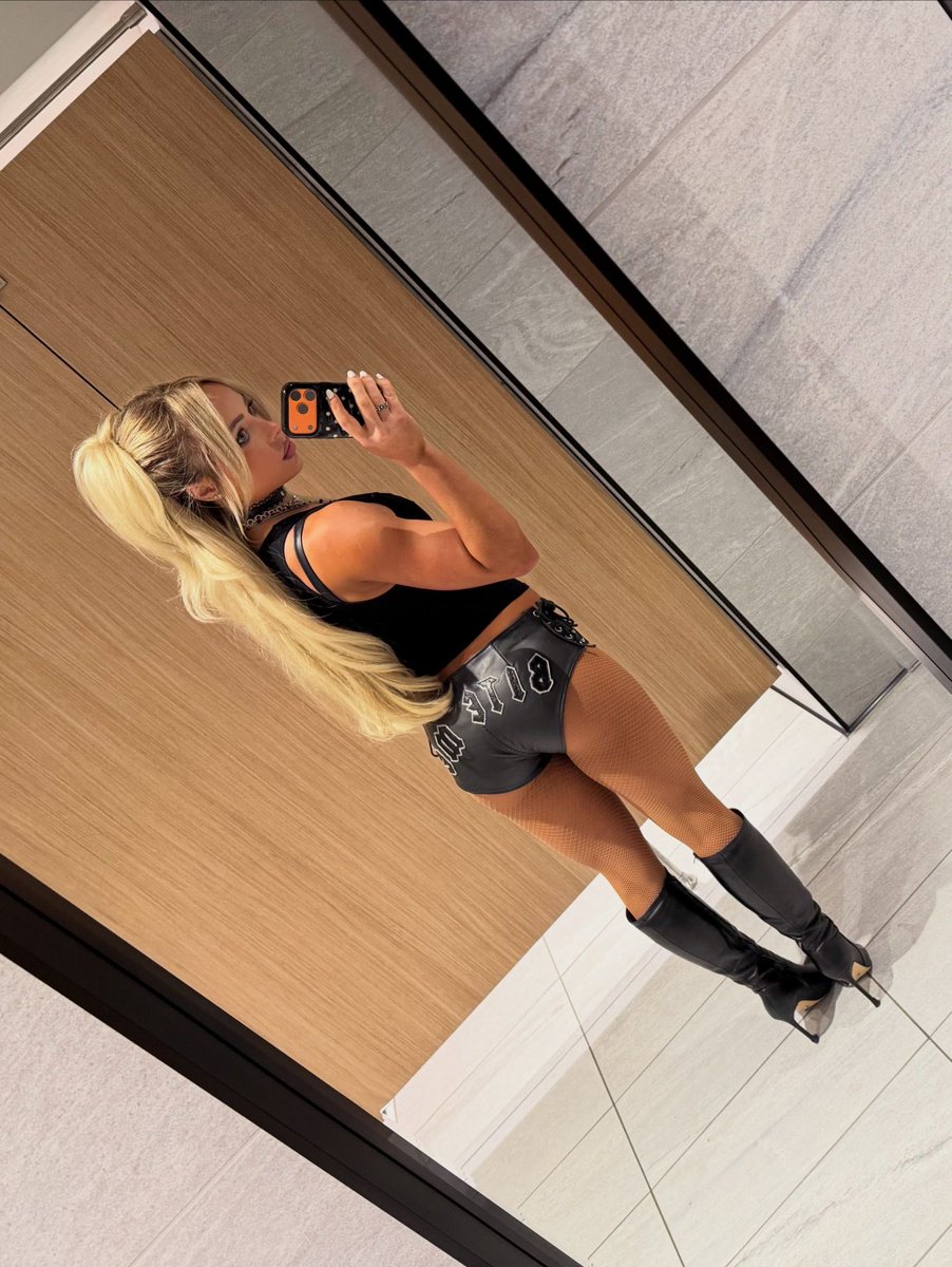 nastyspunker's tweet photo. Anyone on for a cum this morning over chavs? Small cocks welcome too. Dm me #wankchat https://t.co/cIa4du72u4