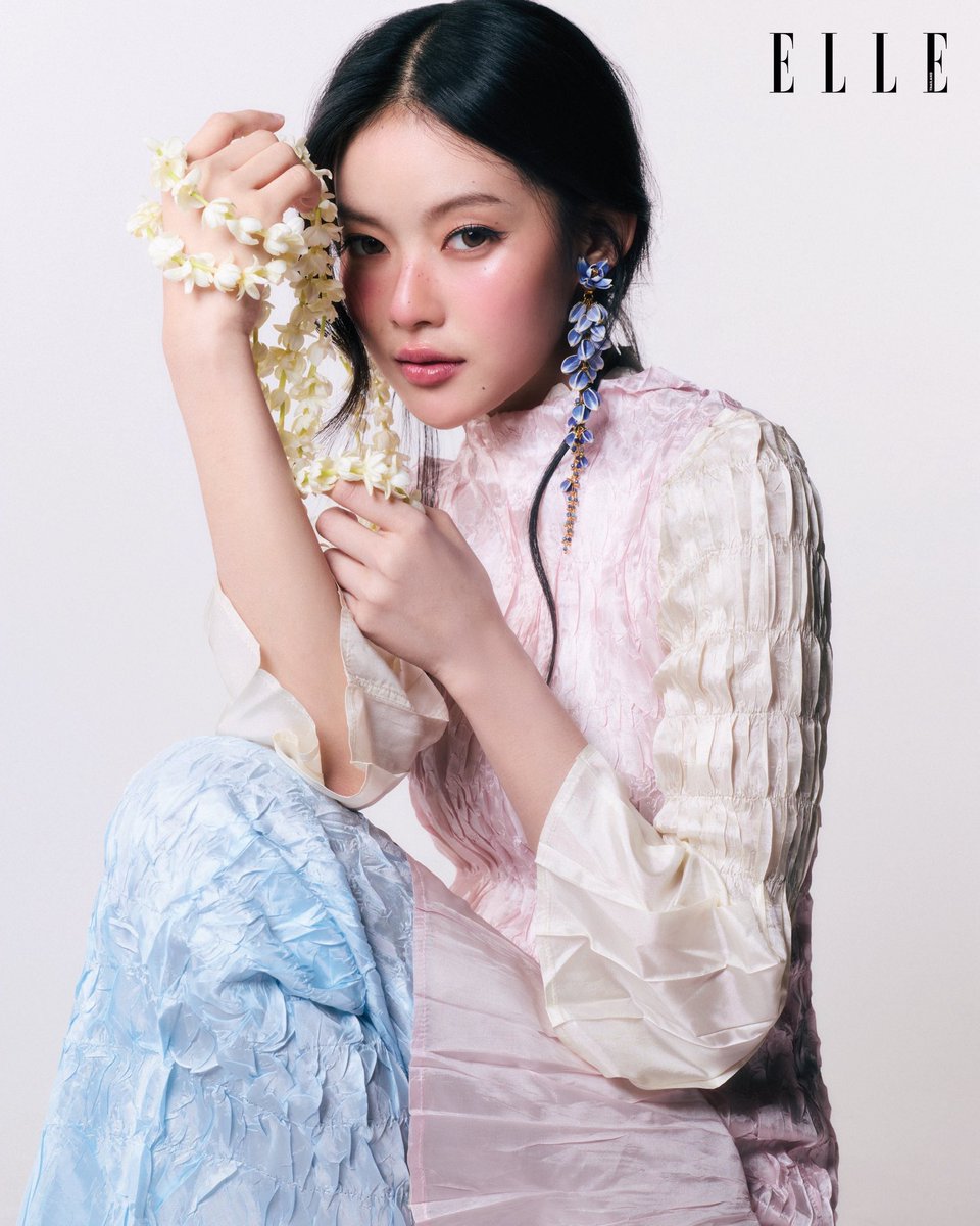 YuenNgong43's tweet photo. จริตคนสวย 😽👄 https://t.co/oH1gWnMriY