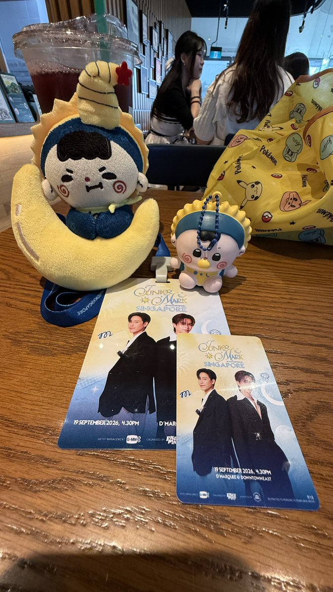 kemeri23's tweet photo. Ready for JuniorMark 1st Fan Meet in Singapore 💛💙
#JuniorMark1stFMSingapore https://t.co/jv8s5hXobm