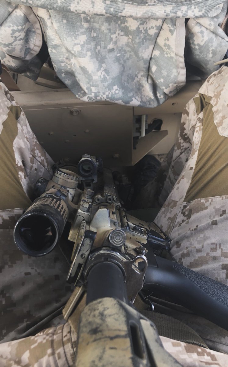 SPA001's tweet photo. 45 degrees Aimpoint mount https://t.co/m2v4LoJ6fT