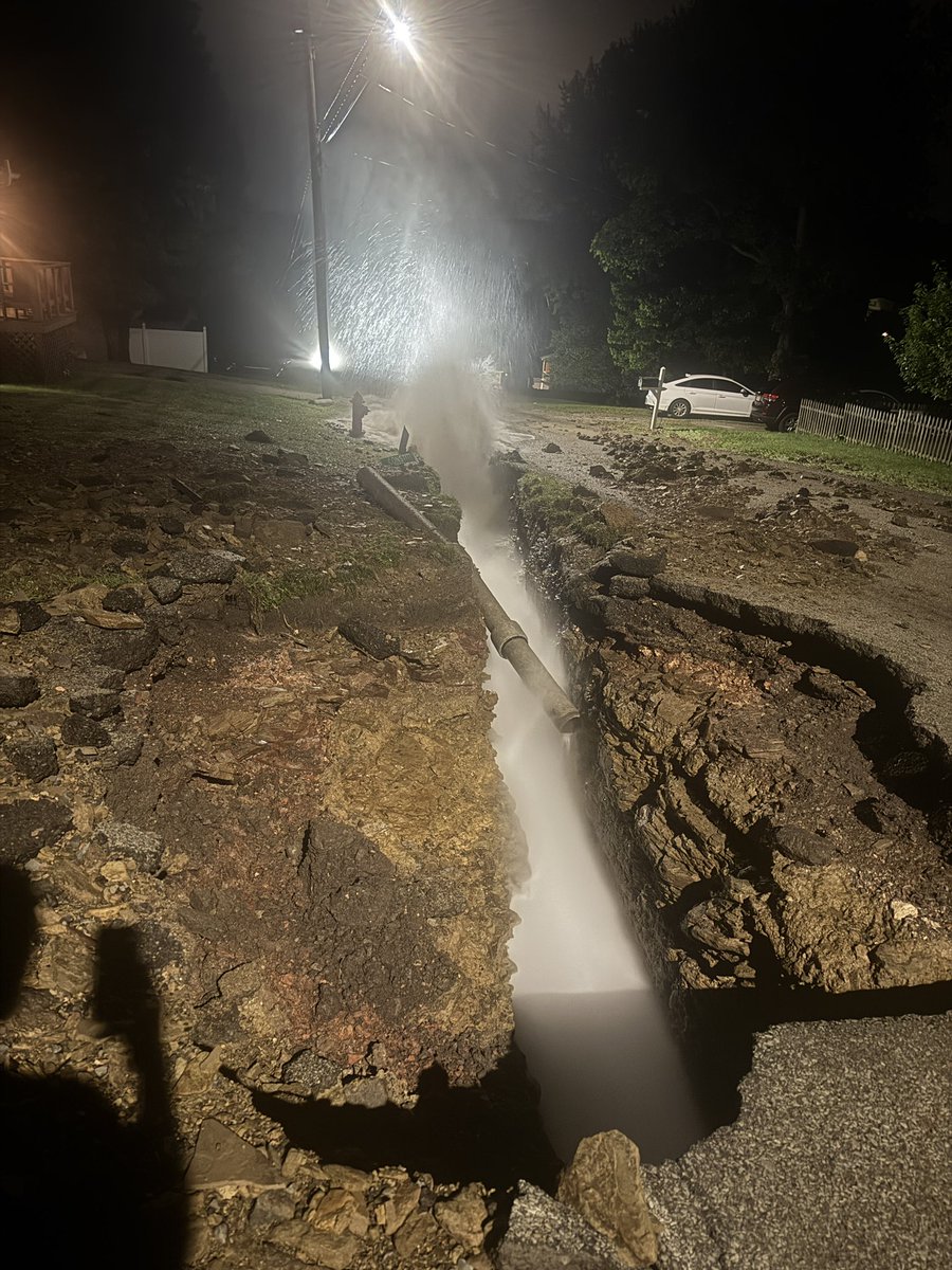 rson's tweet photo. @WTAE @KDKA water main break in Claridge https://t.co/lHdHDje80x