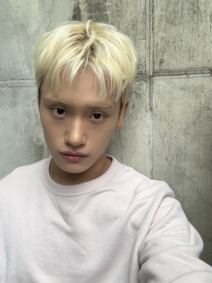 TIOT_NOW's tweet photo. [#준현]
마지막 반팔티 😊

#TIOT #티아이오티
#금준현 #KUMJUNHYEON https://t.co/gGCcbQxXd1