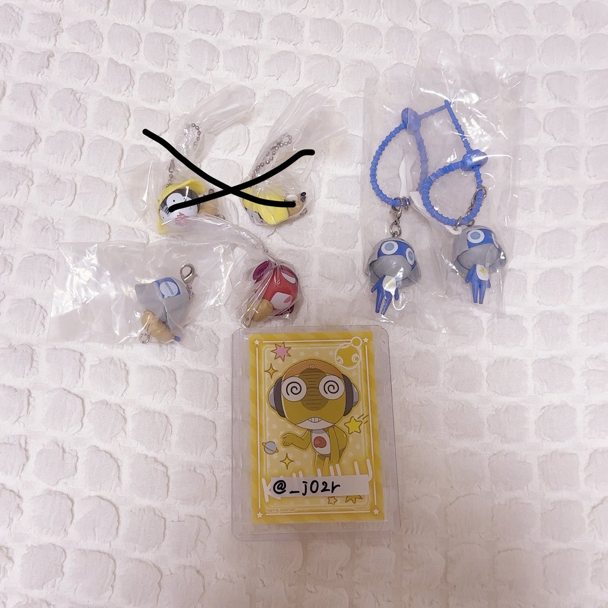 _j02r's tweet photo. 【交換】ケロロ軍曹 つまんでつなげてマスコット カラフルマルチチャーム
譲▶︎ギロロ ドロロ

求▶︎ケロロB(カニカン)、クルル(カニカン>ボールチェーン)

チャーム···▸ケロロ、クルル

郵送交換のみ
お気軽にお声掛けください https://t.co/f2uaxnEahY