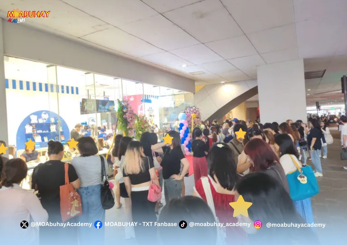 MOAbuhayAcademy's tweet photo. The line for the Yoajung Grand Opening right now is so LONG. PH MOAs 🔥👏 #MOAjungPH https://t.co/8VHRWWkYkl