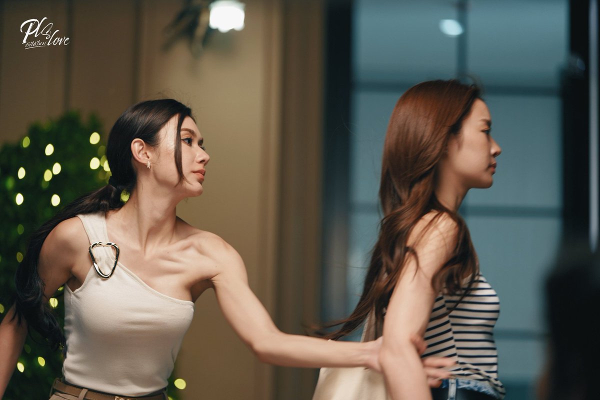 Clarievia's tweet photo. โหลีน่า  deltoid/pectoralis  major สวยมาก https://t.co/PhSAaAqrP1