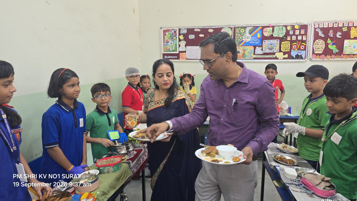 kv1surt's tweet photo. Class 
IV B
Theme: Millet Mela ( Small Grain Big Nutrition)

Millet Mela is  celebrated in the school with great enthusiasm to create awareness among students about the importance of  balanced and nutritious food. With the Moto  - Say bye to Junk , say Hi to Millets:) https://t.co/WLA2ItgspP