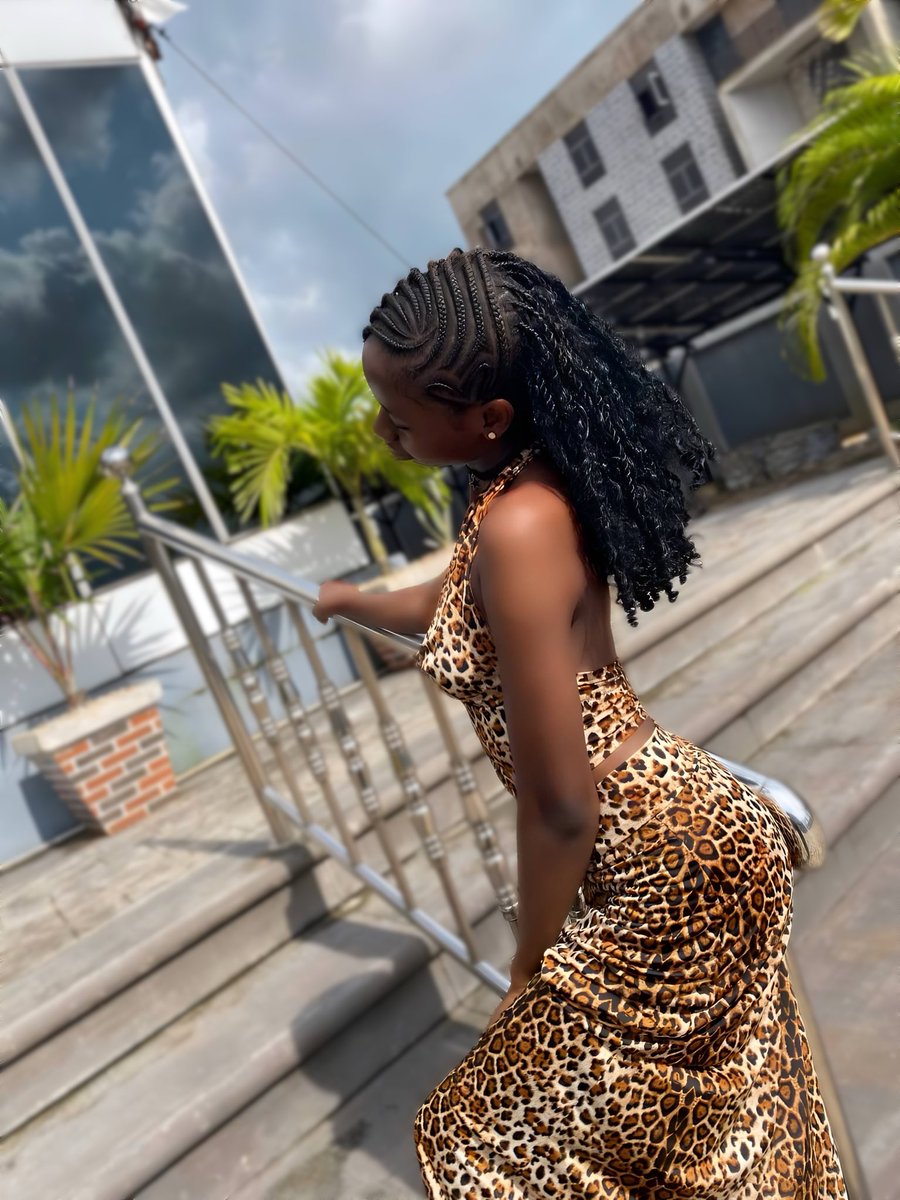 Treasureccy's tweet photo. ₦300K BAGGEDDDD 🥰😩❤️🔥

I literally looked at the amount twice like… “Waittt, na me?!” 😂🥹

This journey keeps giving me more and more reasons to smile. 🥹❤️
Grateful for every milestone! 🔥💸 https://t.co/1zBFedKFqV