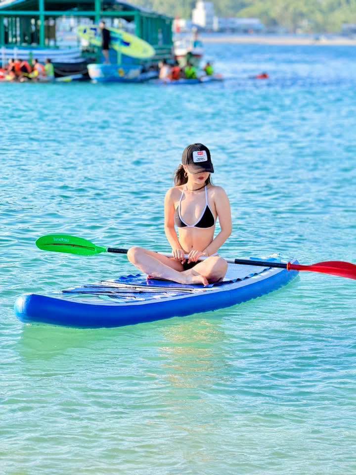 LucretiaAnpgf's tweet photo. some moments are worth letting go of the internal drive for perfection. 🌊 https://t.co/d6dKqg2qL7