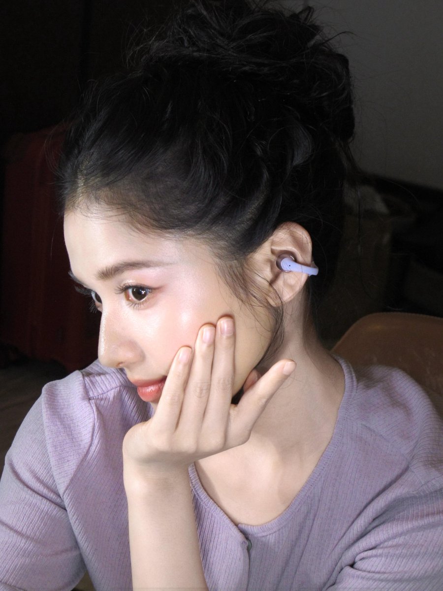 19990710z's tweet photo. 260919 Zhang Jingyi XHS update 

💜 
Collecting everyone's photos of purple”

1/3 
#ZhangJingyi #张婧仪 https://t.co/A1UUGx8tp7