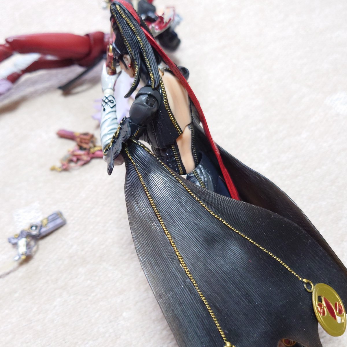 SarynPrimeX's tweet photo. ベヨネッタの袖がややベタベタしてきた
アンブラの魔女も日本の湿気には敵わない
マジギレしてバッボーイって言ってそう https://t.co/Dn9HgekbdX