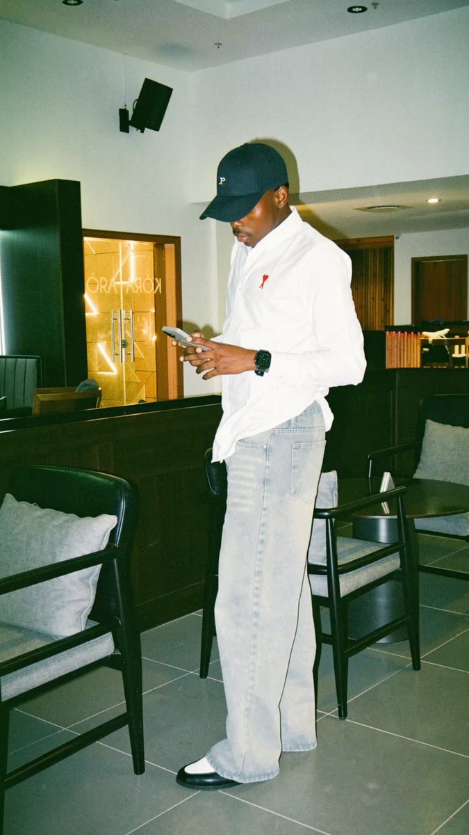 ezra2lit_'s tweet photo. elevated casual ✨ https://t.co/qpANxQ6qhG