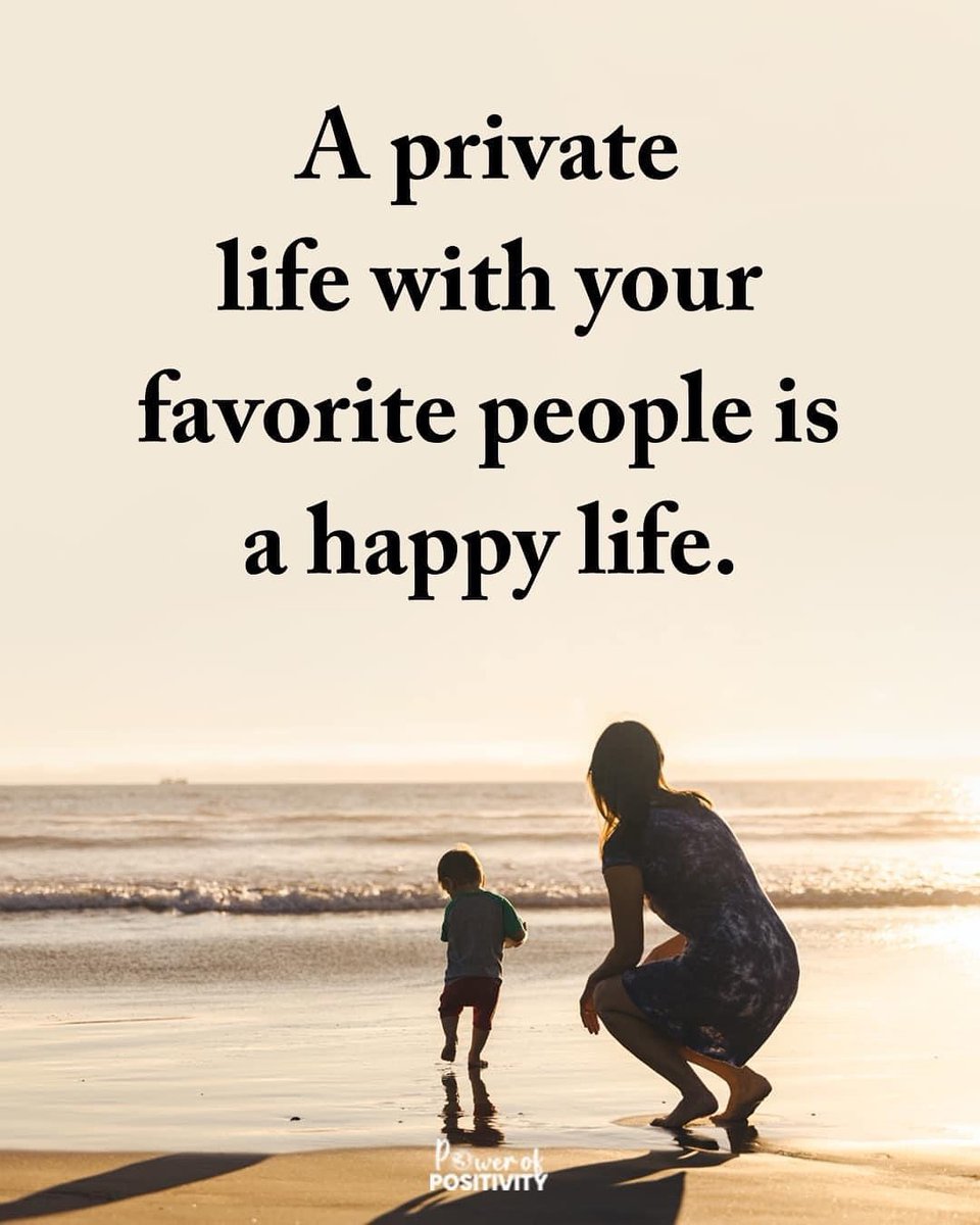 LIVEpositivity's tweet photo. A private life with your favorite people is a happy life. 💕🏡 https://t.co/UWUCWYjrbo