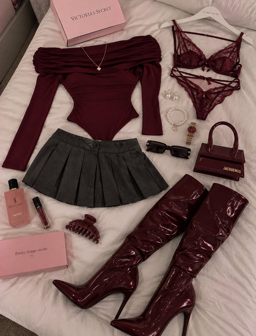 PinkPrivilege5's tweet photo. Date night energy 🍷 https://t.co/rBZFly2N7K