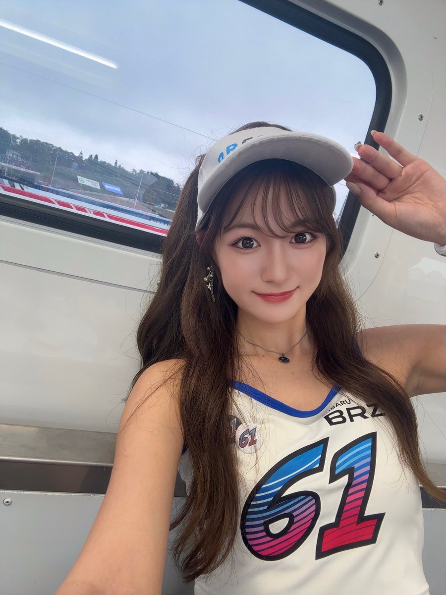 rina_sakurada's tweet photo. #SUPERGT   Rd.6 予選日が終わりました❗️
61号車は2番手で、フロントローを獲得しました！
ほんと接戦でしたね😱

明日の決勝も61号車の応援よろしくお願いします💙
朝9時からサポーターズミーティングがSUBARUブースであります🔥是非来てねん！
#声援は力だ　#SUBARU https://t.co/GMDtNxMwMs