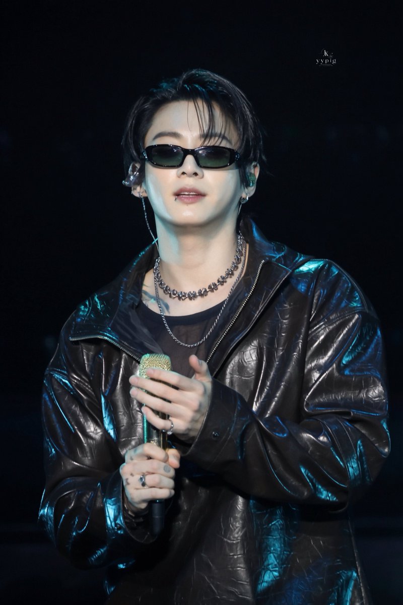 YYPIG97's tweet photo. 260918  iHeartRadio

 #정국 #JUNGKOOK 
#BTS @BTS_twt 
#방탄소년단 https://t.co/d08cBeSojH