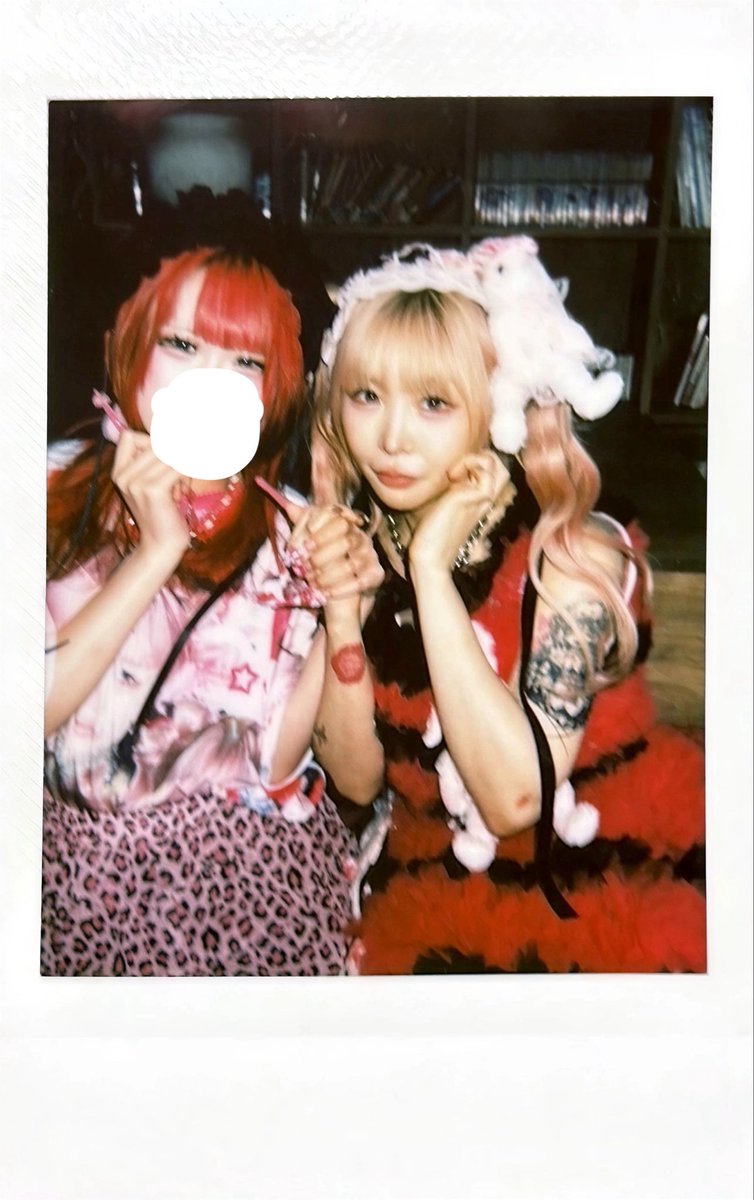 4edrtu's tweet photo. チェキ会もライブもTiktok撮影会も全部楽しかったーー💖
靖子ちゃんすき😭
  #せこ誕   #大森靖子生誕祭2026 https://t.co/aFSoOPiW5I
