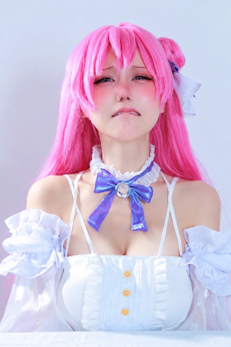 roikokrode212's tweet photo. Cosplay
勝利の女神:NIKKE ドロシー
━━━━━━━━━━━━━━

昨日のお嬢サマの泣き顔をお褒め頂いたので一枚投稿も！
表情頑張りました…！
苦手な方いたらごめんなさい🙇‍♂️

#NIKKECospray #コスプレ https://t.co/fwz4K6lvO2