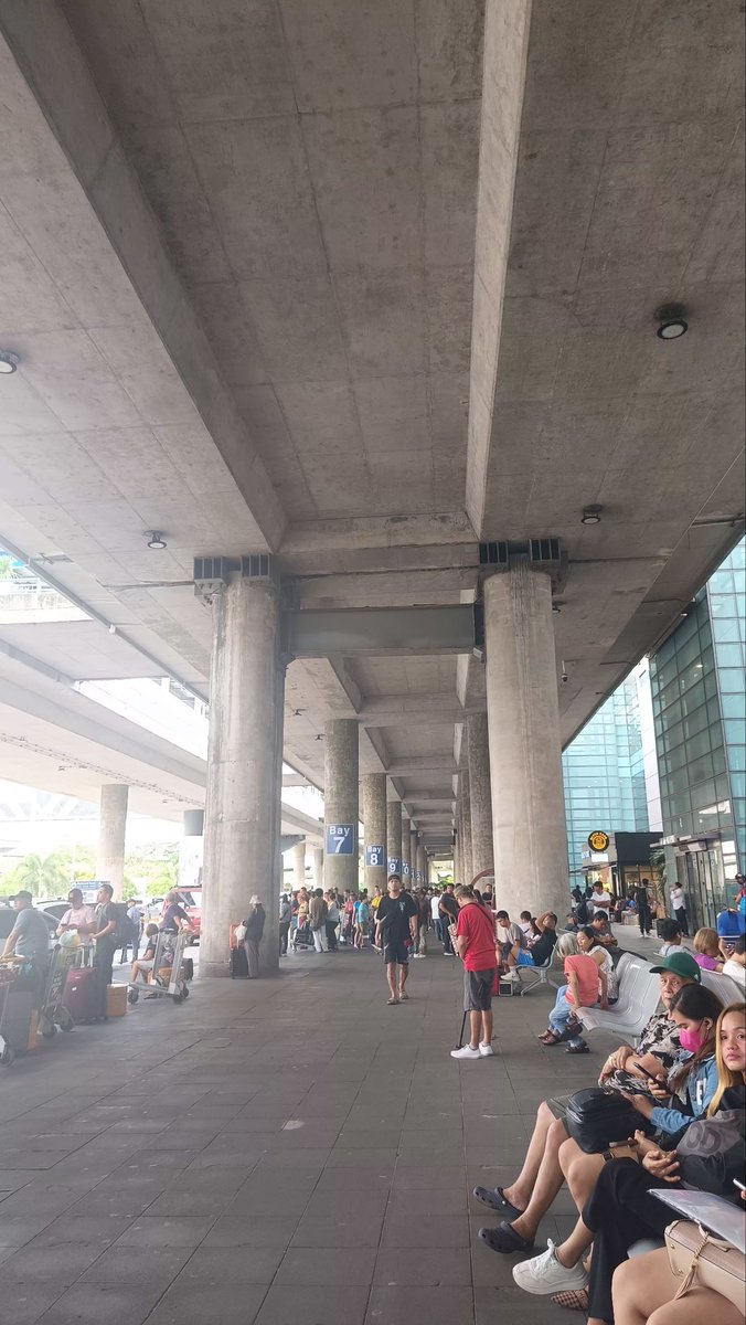 Lyle_Heimsworth's tweet photo. Our first day in MNL https://t.co/dRzAjATI4o