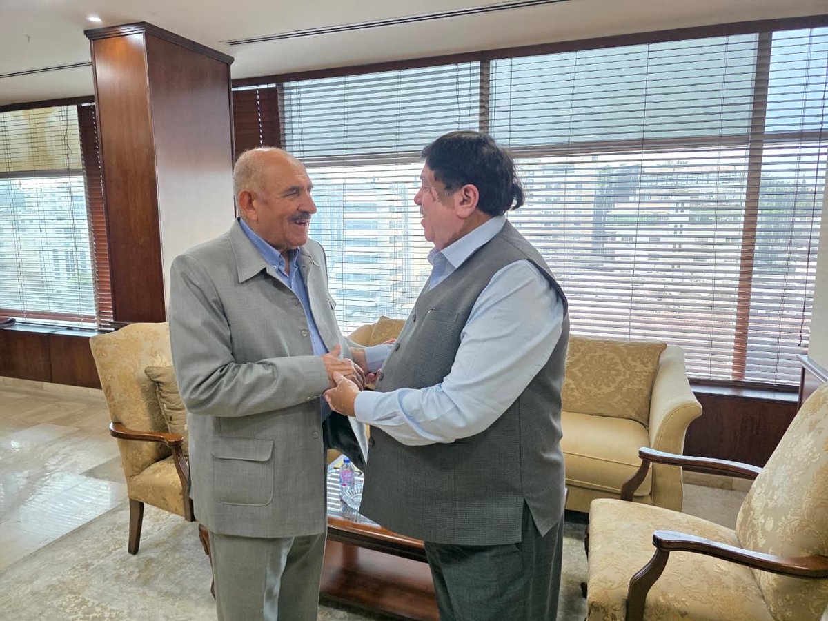Dileep_Sanghani's tweet photo. Upon arrival at JIFCO Headquarters after being elected as a Director of the ICA Global Board, I received a warm welcome and greetings from JIFCO & JPMC Chairman Dr. Mohammad  Thneibat. 

Heartfelt gratitude for this warm and gracious welcome.

ICA ग्लोबल बोर्ड में निदेशक निर्वाचित होने के बाद जिफको मुख्यालय आगमन पर जिफको और जेपीएमसी के अध्यक्ष डॉ. मोहम्मद थनीबत ने आत्मीय स्वागत एवं अभिवादन किया।

इस स्नेहपूर्ण स्वागत के लिए हृदय से आभार।

📍 अम्मान, जॉर्डन 🇯🇴