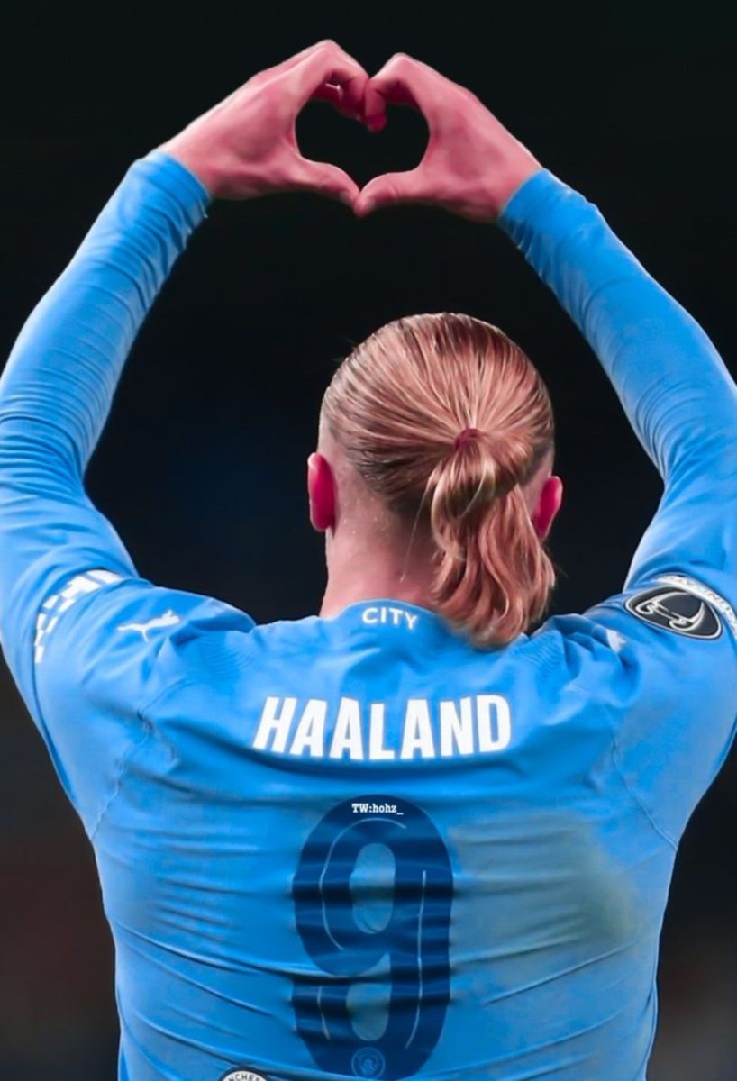 Anikerl9's tweet photo. A week ago, nobody was talking about Haaland in the Ballon d’Or conversations

Now, everyone is talking about it and having their own thoughts
This is exactly what I wanted 🥹 Haaland FC did a great job
It doesn’t matter whether Haaland wins the award or not. What really matters is that we tried ❤️