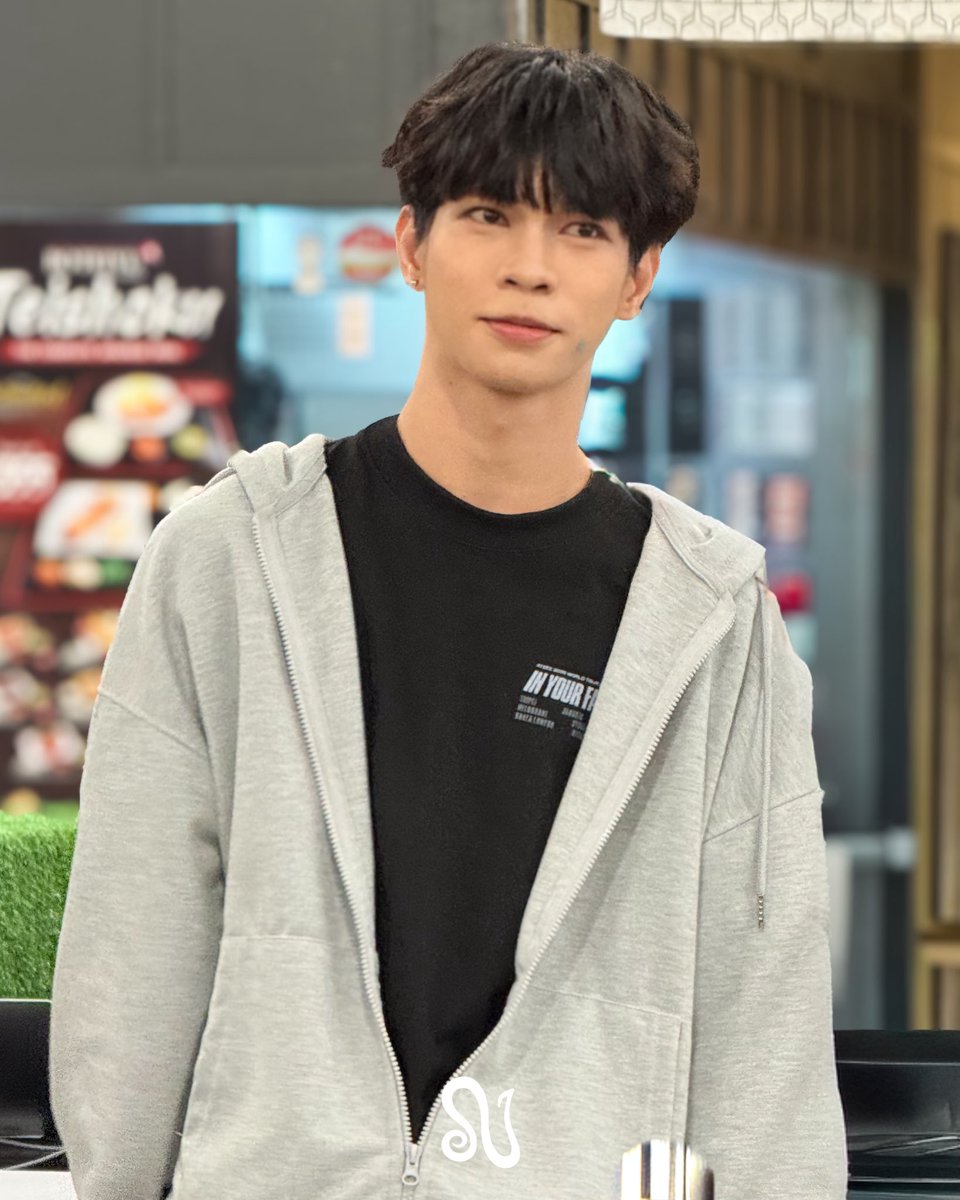 OrigiNYLEs_OFC's tweet photo. [📸] #Nyle_Clicks

20260919 | DAY ONE NYLE at Find Their Stories: A Pre-debut Busking Series (SM City Manila) 

Soundcheck done✨ See you all later during their performances🐹🩷

DAYONE SM MANILA STORIES
#DAYONEFindTheirStories
#DAYONEOfficial #DAYONE_NYLE @DAYONEOfficial_ https://t.co/t5Ew2stuur
