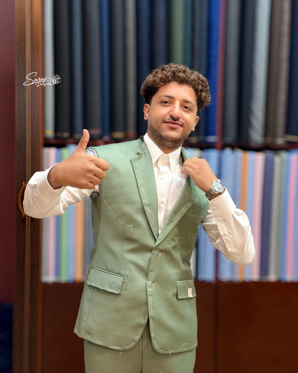 sg_suit's tweet photo. Fitting time 
Every detail matters. The custom suit is taking shape, and the final look is coming soon. 

Wait for the final look… 

#CustomSuit #SuitFitting #BespokeTailoring #MadeToMeasure #TailoringProcess @highlight https://t.co/VF85KpZv7E