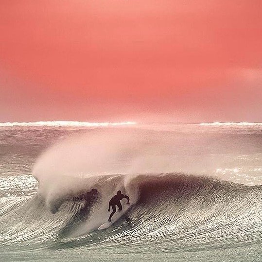 7palabraspoema7's tweet photo. The tide, the moon.
Life: a board.
#7WordsPoem https://t.co/GfmBtYTt9e