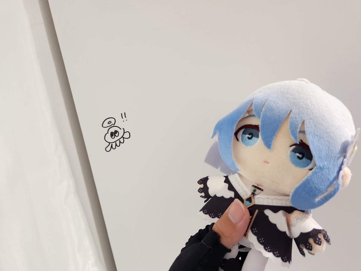 akinami53's tweet photo. 2枠行って、シエルンの世界を堪能してきた！
見知った人たちとも会えたし、嬉しかったなぁ
落書きはマネさんの含めて5個見つけたんだけど、他にもあったりするんだろうか？
#CIEL展2 https://t.co/w4cST0zbNw