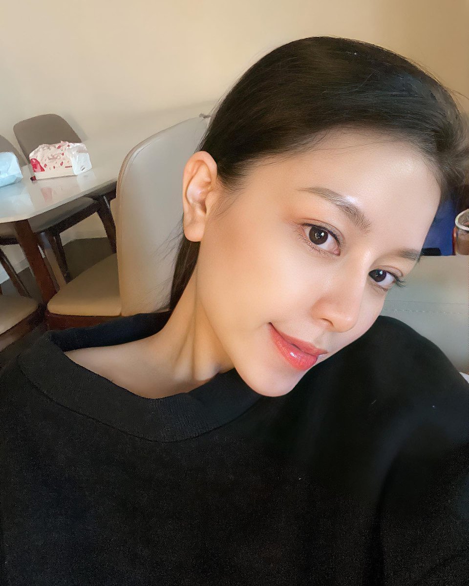 Furufufu's tweet photo. Hello, lovely soul 💫 Always keep in mind that your smile can brighten someone’s day—wear it proudly. 🌈
BFhoq https://t.co/dYTEPeJi29